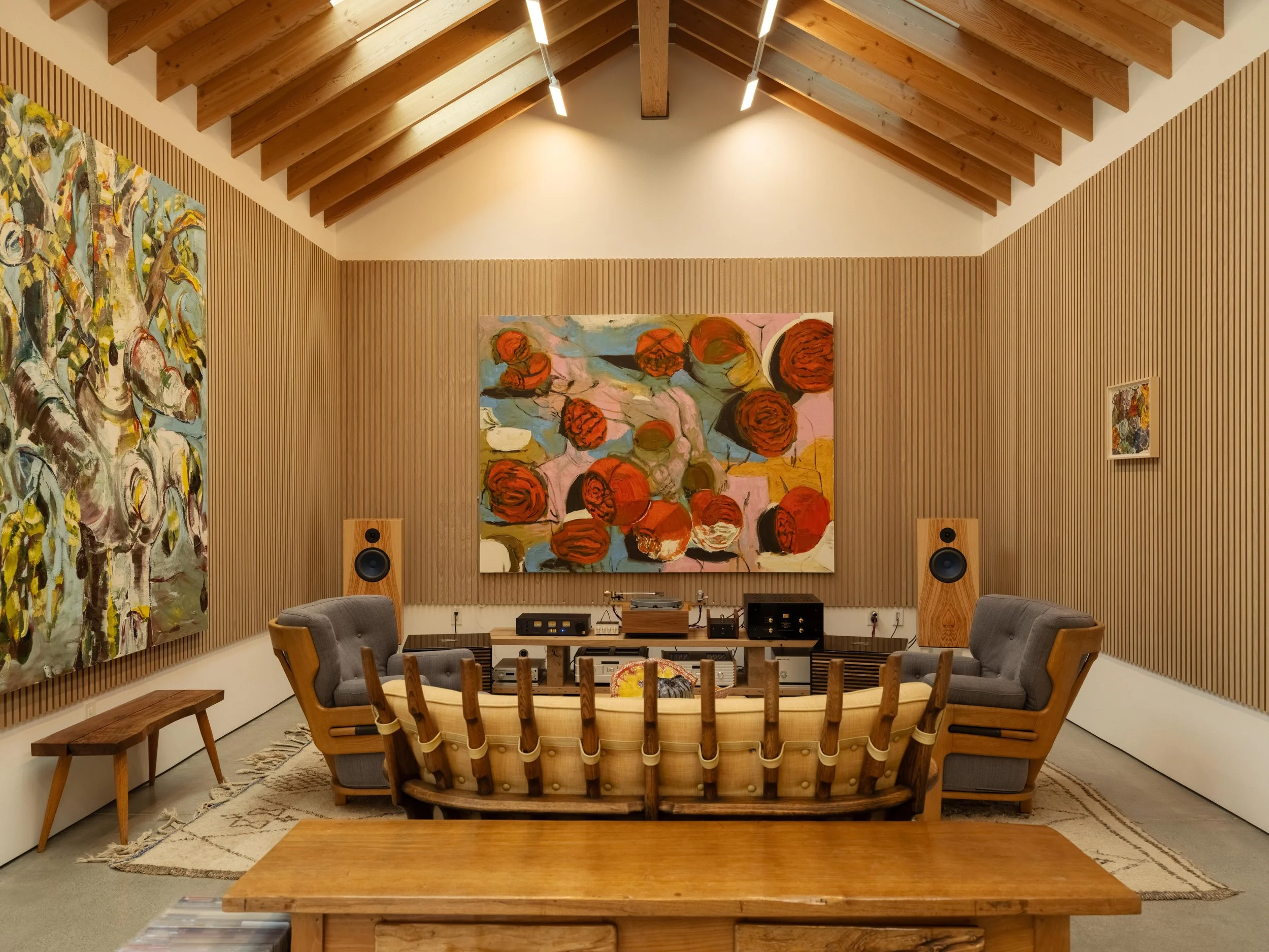 Hill House — Una sala para mirar y escuchar